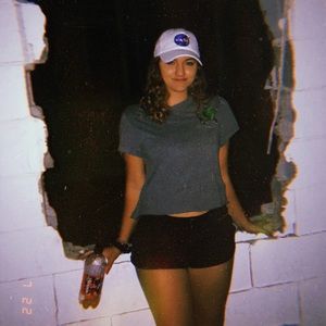 Meet your Posher, Andrea